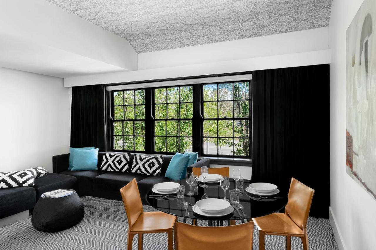 Peppers Gallery Hotel Канбера Екстериор снимка