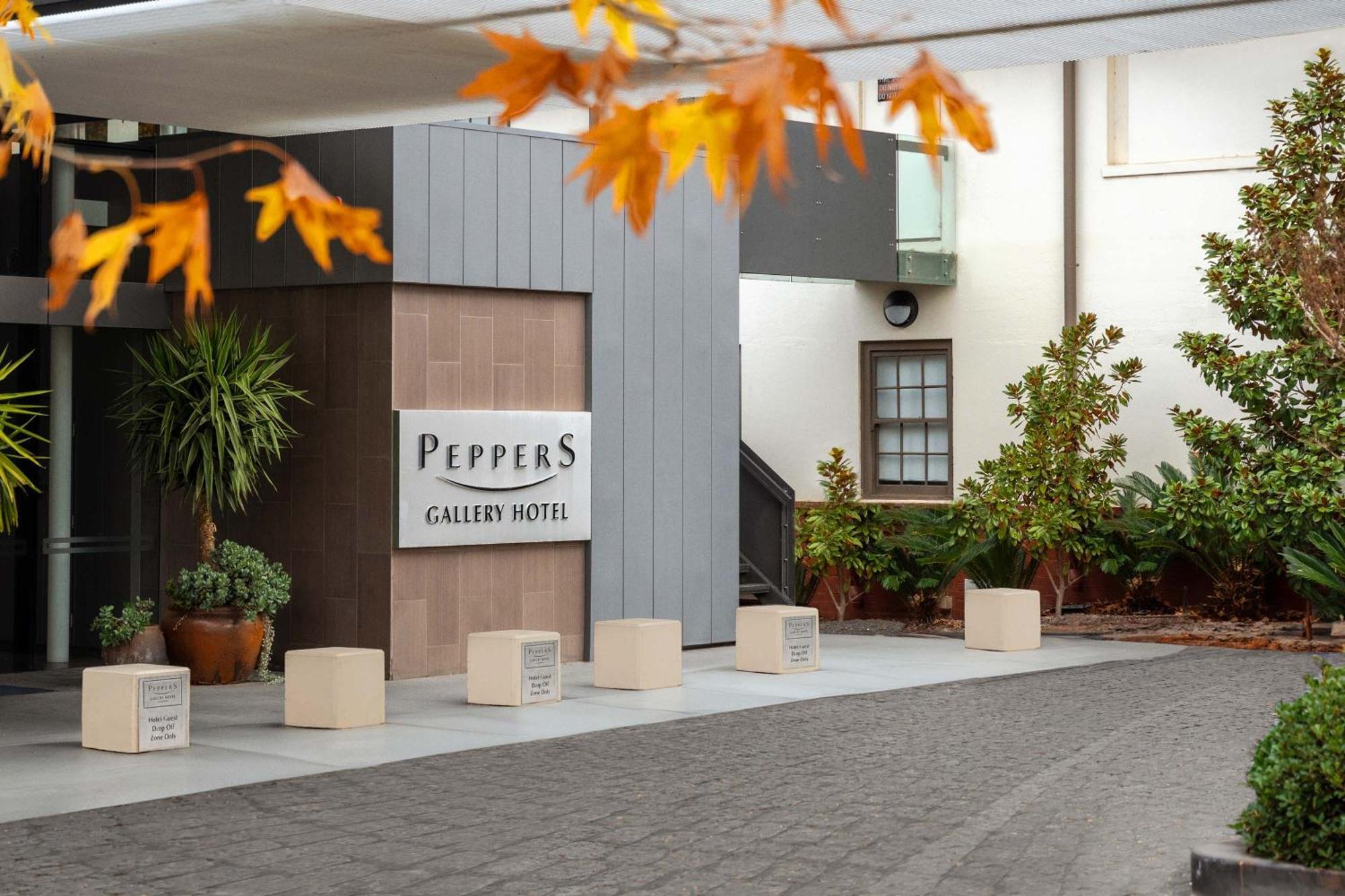 Peppers Gallery Hotel Канбера Екстериор снимка