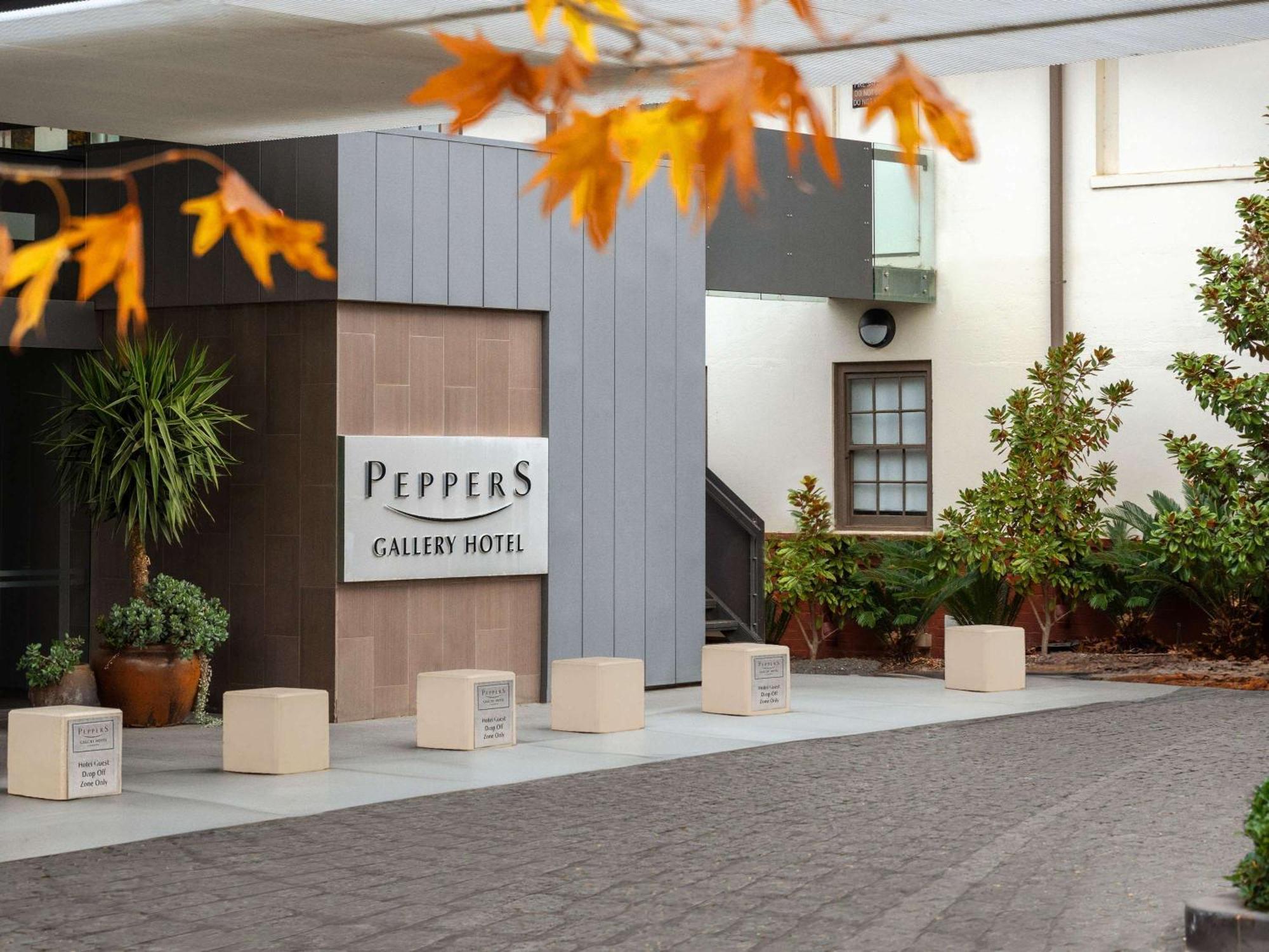 Peppers Gallery Hotel Канбера Екстериор снимка