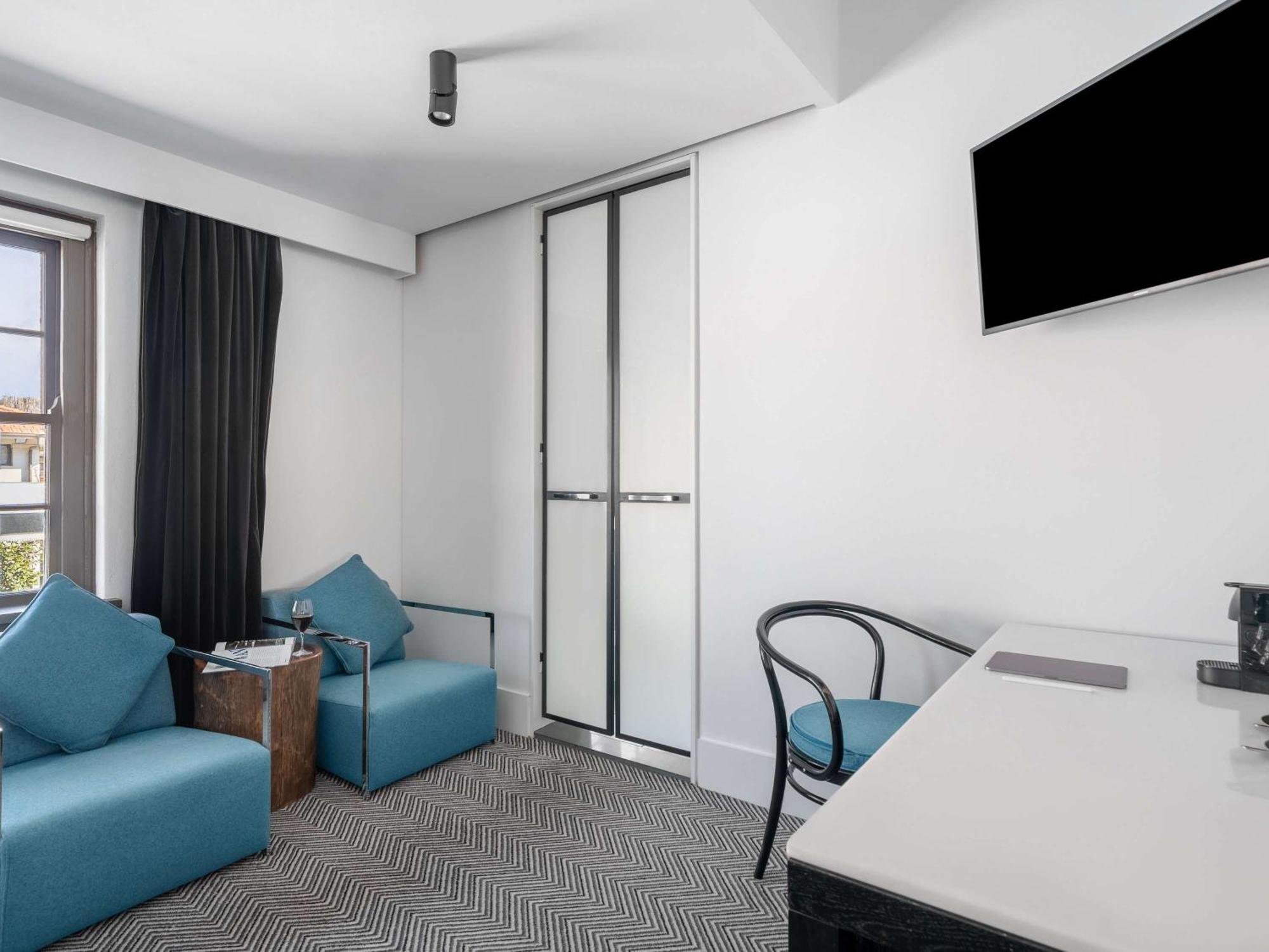 Peppers Gallery Hotel Канбера Екстериор снимка