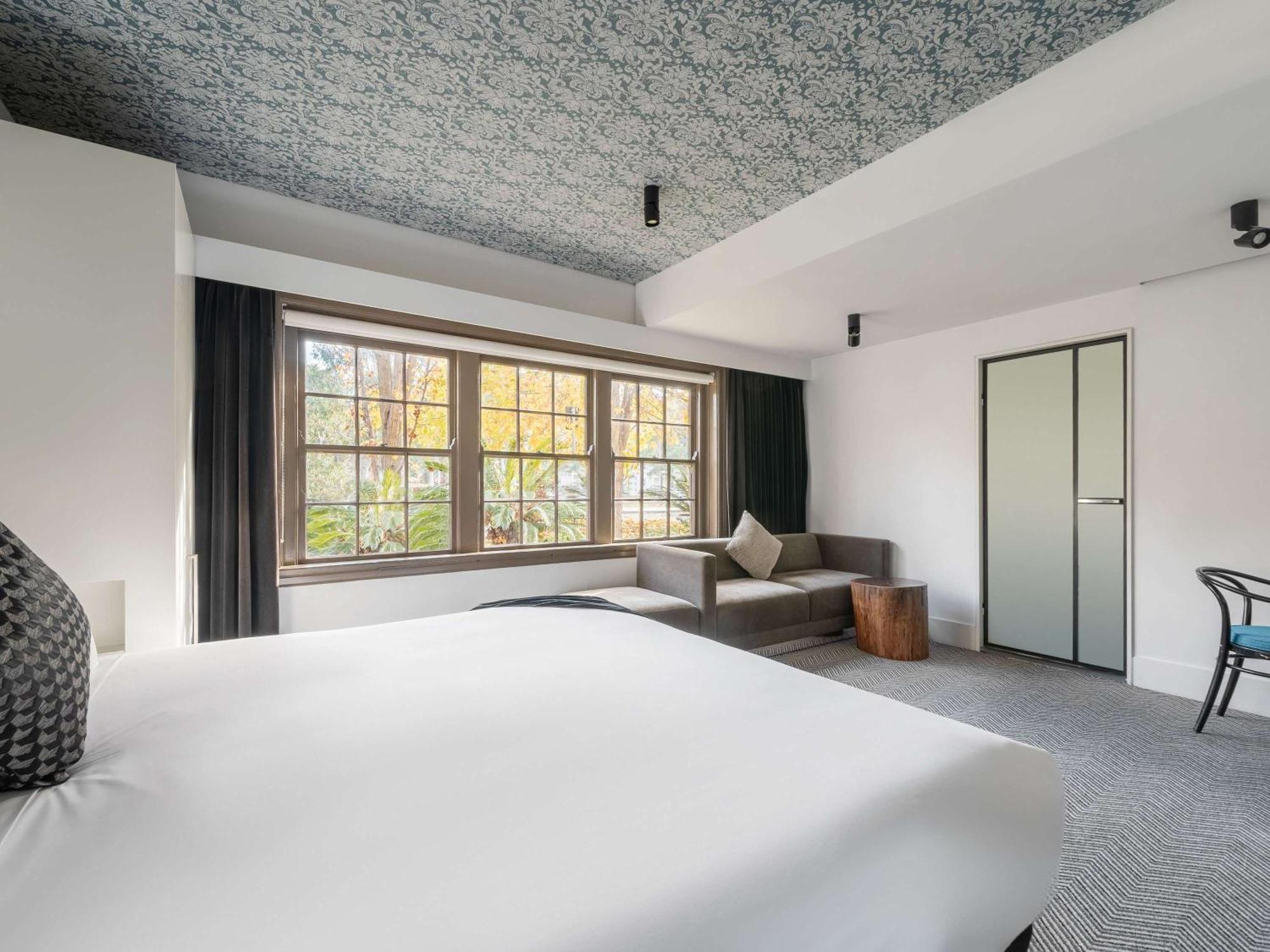 Peppers Gallery Hotel Канбера Екстериор снимка