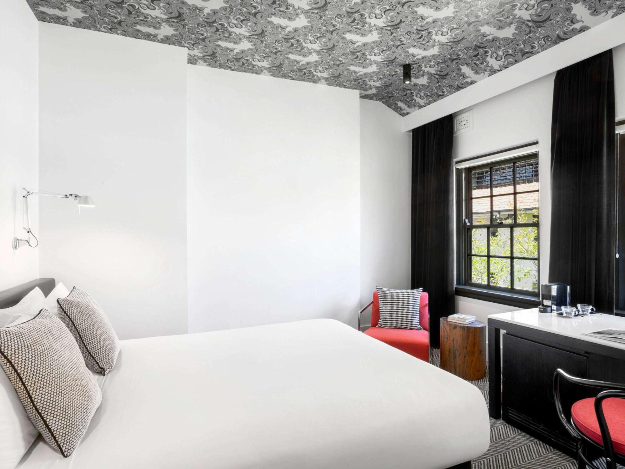 Peppers Gallery Hotel Канбера Екстериор снимка